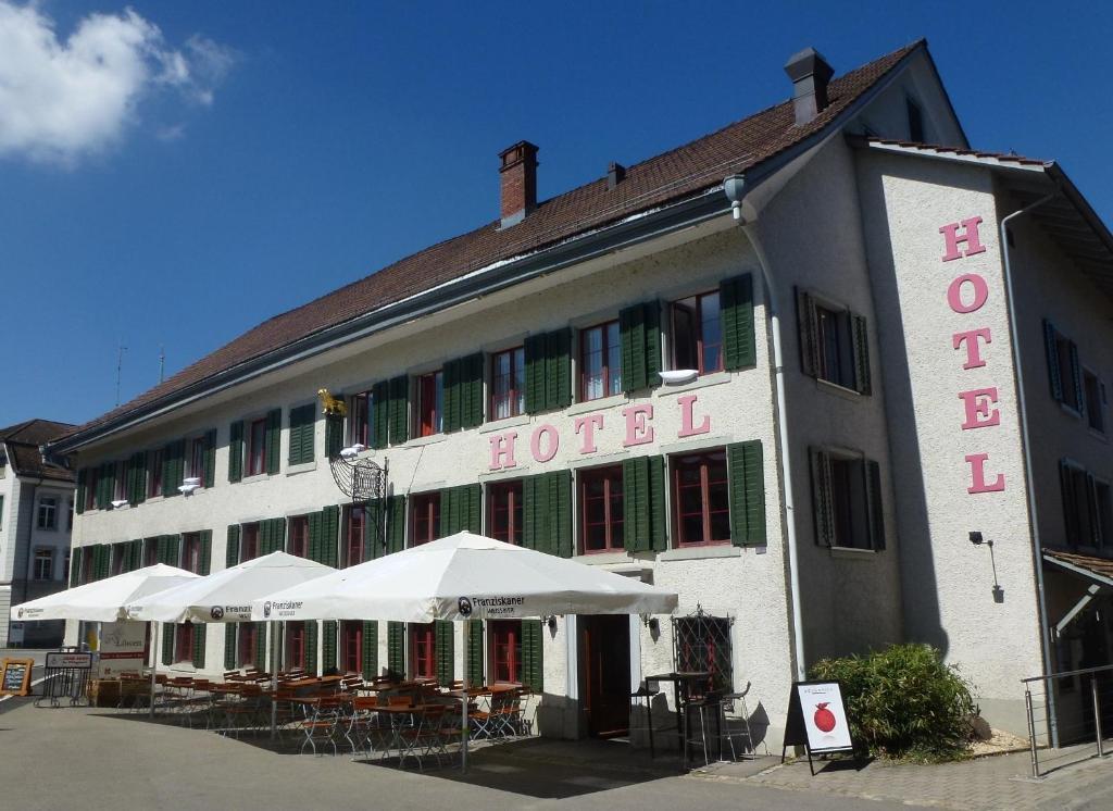 Gasthof Loewen Bassersdorf Exterior photo